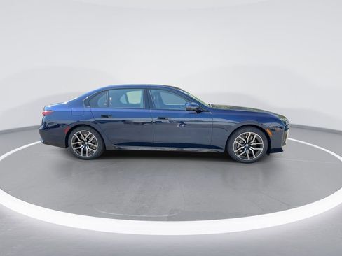 New 2026 BMW 760i xDrive w/ Executive Package image 9