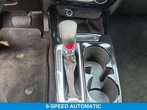 Used 2024 Chevrolet Trax RS w/ Sunroof Package FWD image 26