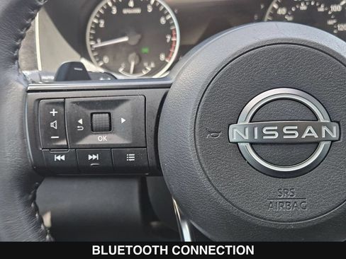 Used 2025 Nissan Pathfinder SV FWD image 24