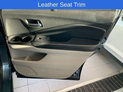 Used 2020 Honda Pilot Touring image 21