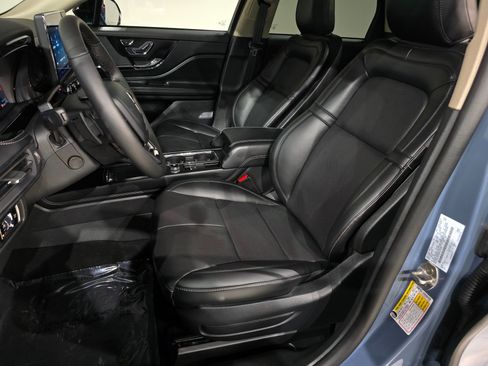 New 2025 Lincoln Corsair Reserve w/ Equipment Group 202A image 16