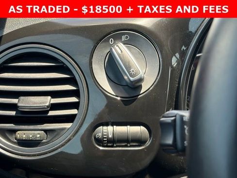 Used 2019 Volkswagen Beetle 2.0T S FWD image 18