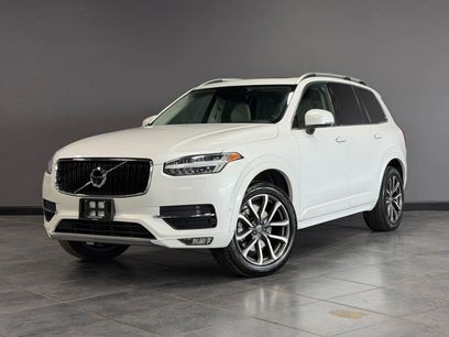 Used 2018 Volvo XC90 T5 Momentum w/ Convenience Package