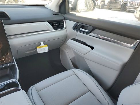 Used 2026 GMC Terrain Denali image 13