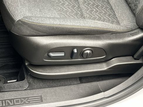 Certified 2022 Chevrolet Equinox LT image 10