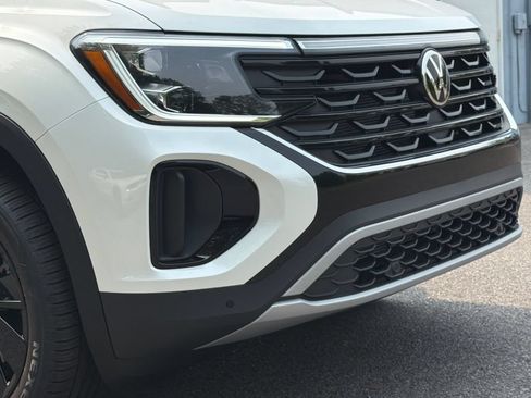 New 2026 Volkswagen Atlas Cross Sport SE AWD/4WD image 2
