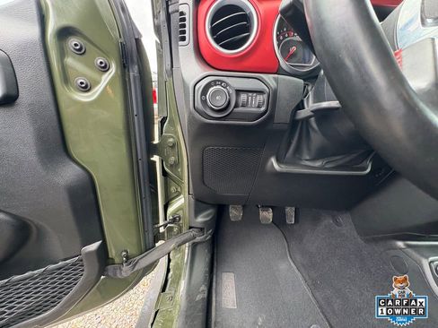 Used 2022 Jeep Wrangler Unlimited Rubicon w/ Steel Bumper Group image 17