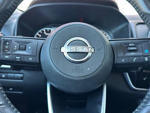 Used 2022 Nissan Rogue SL FWD image 23