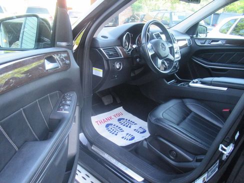 Used 2014 Mercedes-Benz GL 450 4MATIC image 21