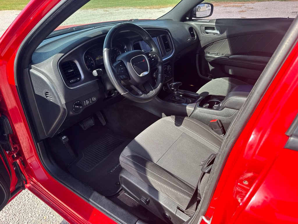 Used 2016 Dodge Charger R/T w/ Blacktop Package RWD image 16