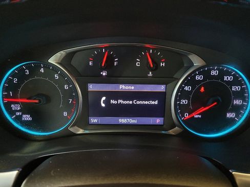 Used 2020 Chevrolet Traverse LT image 23