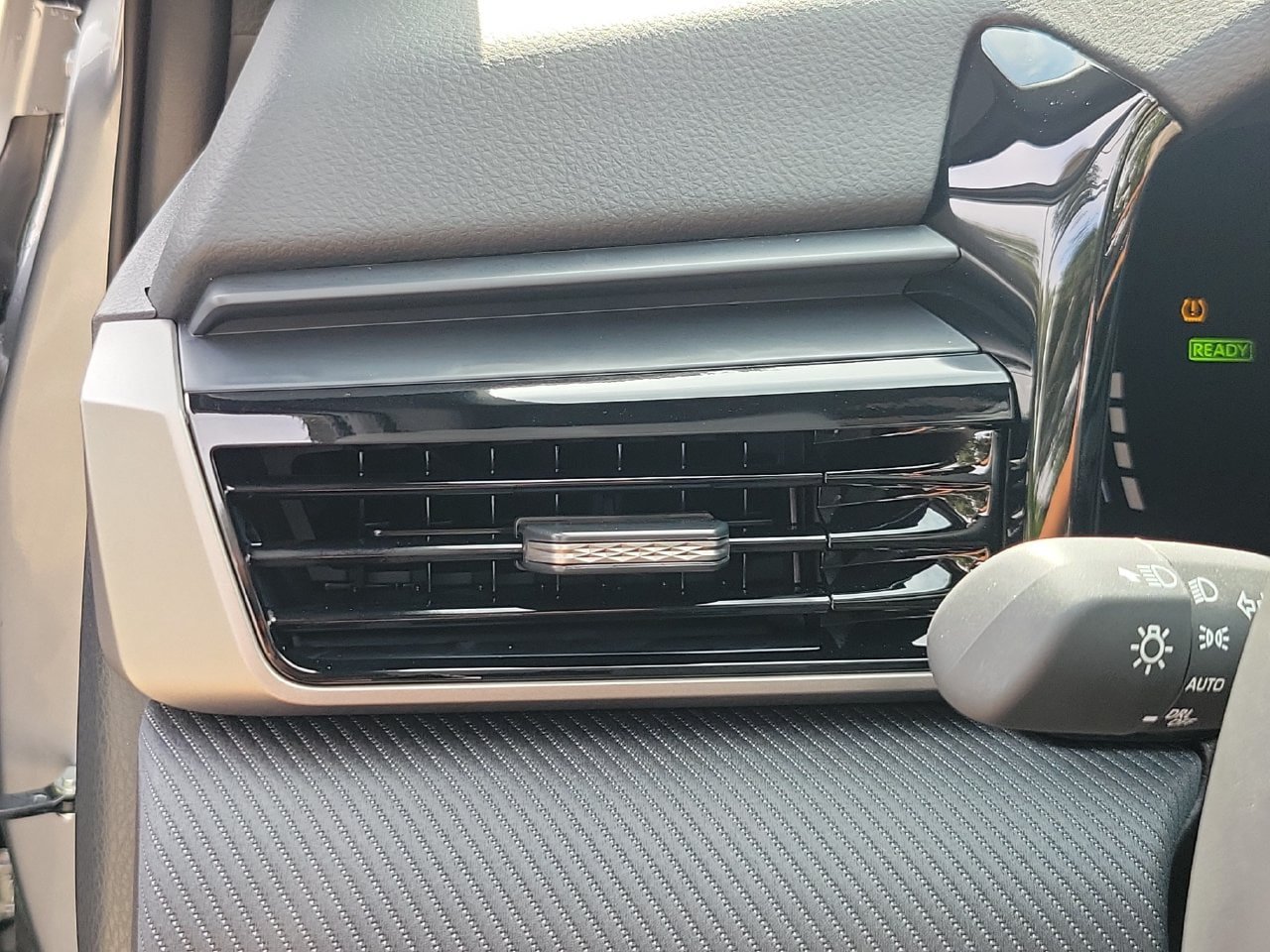 Used 2026 Toyota Camry SE FWD image 33