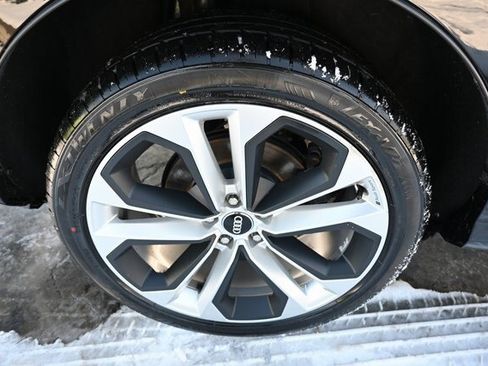 Used 2020 Audi Q3 2.0T Prestige image 12