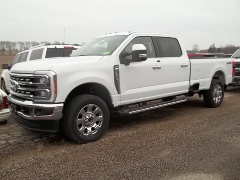 Used 2025 Ford F350 Lariat w/ Chrome Package image 1