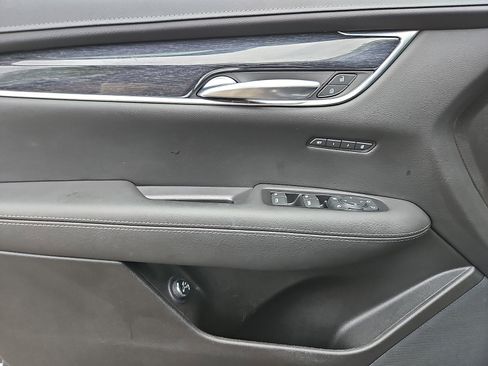Used 2022 Cadillac XT5 Premium Luxury w/ Technology Package AWD/4WD image 12