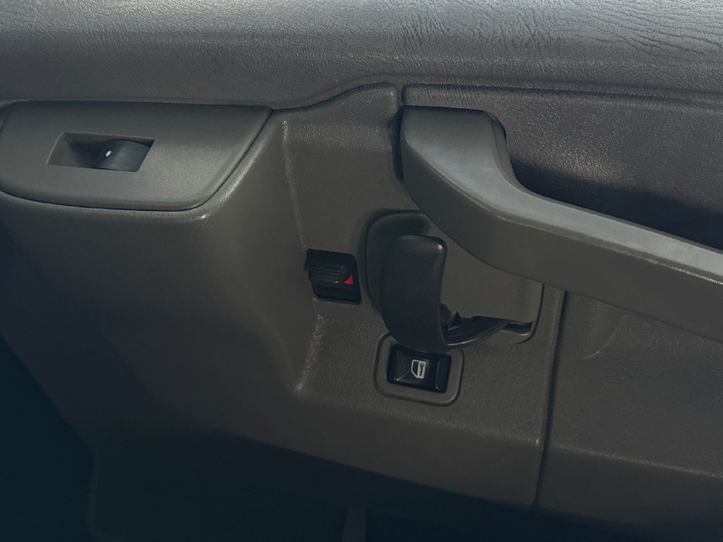 Used 2019 Chevrolet Express 3500 LS RWD image 32