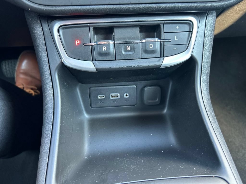 Used 2023 GMC Terrain SLE w/ Driver Convenience Package FWD image 23