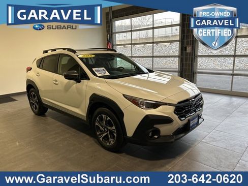 Used 2025 Subaru Crosstrek 2.0i Premium image 1