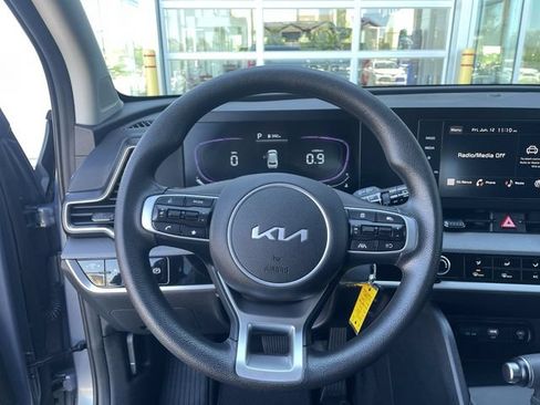 Used 2025 Kia Sportage LX FWD image 19