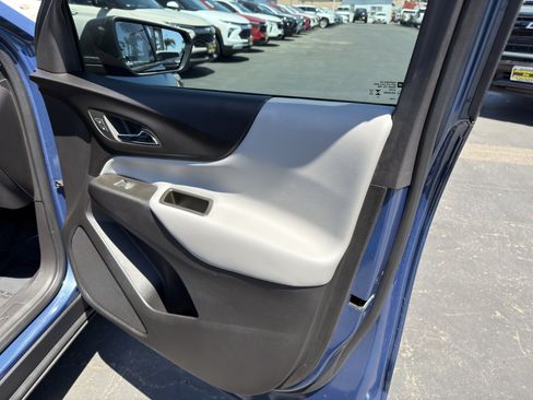 Used 2024 Chevrolet Equinox LS FWD image 11