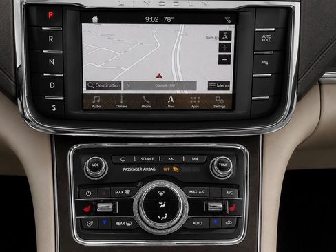 Used 2017 Lincoln Continental Select w/ Climate Package AWD/4WD image 9