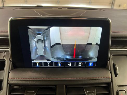 Used 2022 Chevrolet Tahoe RST w/ Luxury Package AWD/4WD image 12