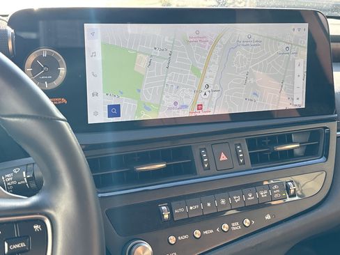 Certified 2025 Lexus ES 350 w/ Premium Package image 24