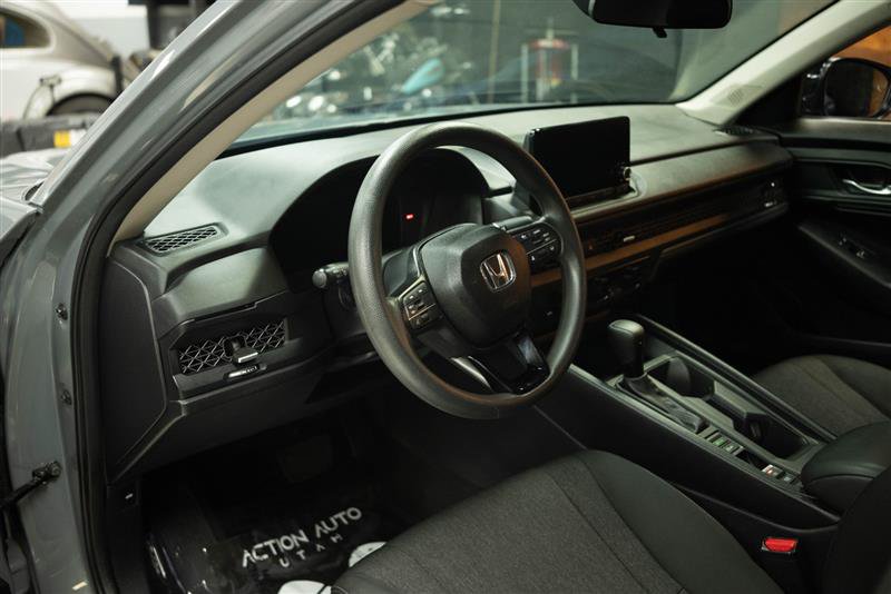 Used 2025 Honda Accord SE image 9