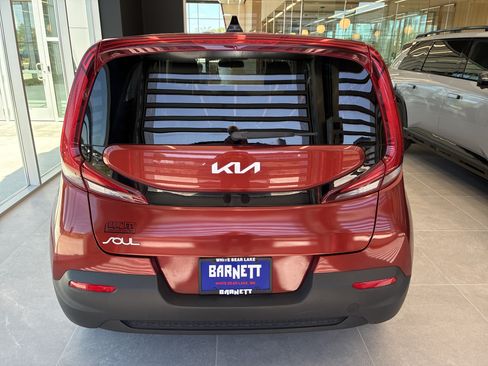 Used 2022 Kia Soul LX FWD image 7