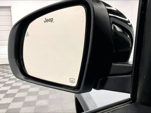 Used 2024 Jeep Compass Latitude AWD/4WD image 35