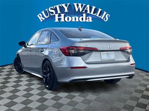 Used 2022 Honda Civic Sport image 3