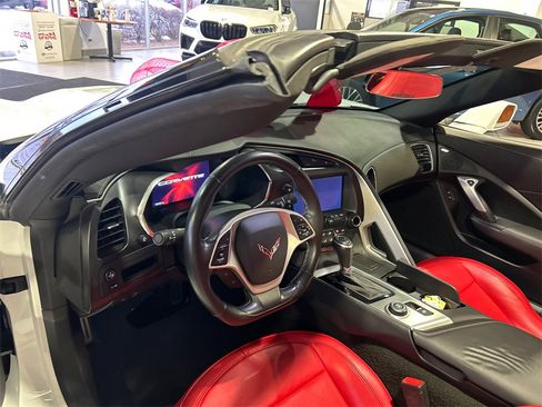 Used 2018 Chevrolet Corvette Stingray Coupe w/ 1LT image 15