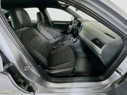 Used 2024 Volkswagen Jetta Sport image 28