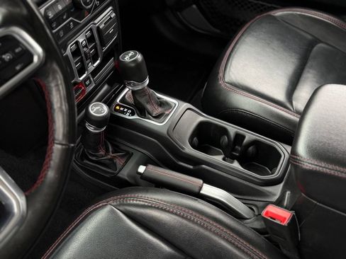 Used 2018 Jeep Wrangler Unlimited Rubicon w/ Uconnect 4C Nav & Sound Group AWD/4WD image 24