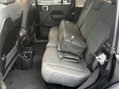 New 2026 Jeep Wrangler Unlimited Rubicon AWD/4WD image 22