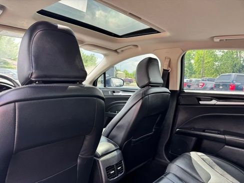 Used 2020 Ford Fusion Titanium AWD/4WD image 5