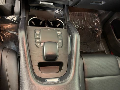 Used 2022 Mercedes-Benz GLE 350 4MATIC w/ Premium Package image 10