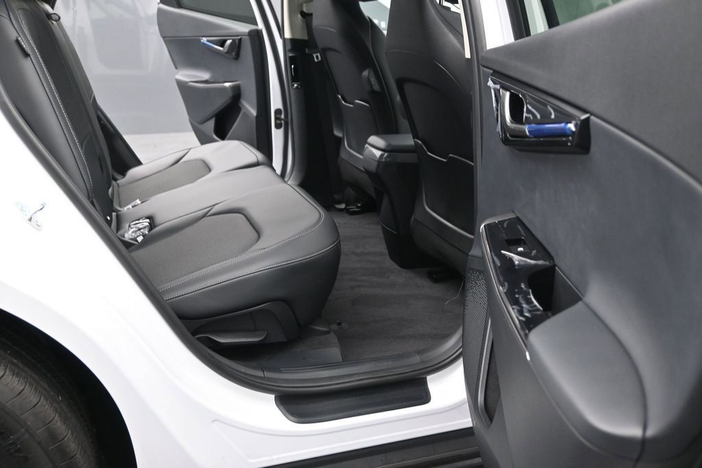 Used 2025 Kia EV6 Light RWD image 18