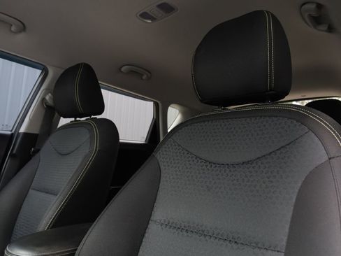 Used 2016 Kia Soul + FWD image 13