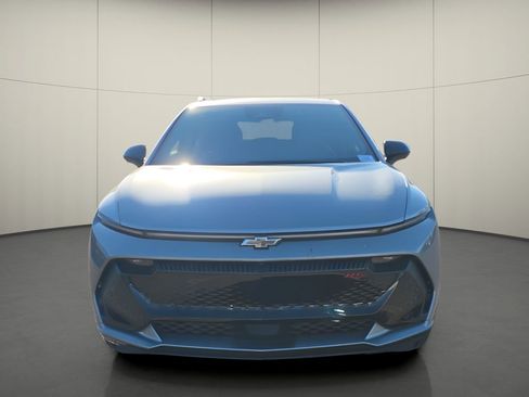 Used 2024 Chevrolet Equinox EV RS w/ LPO, All-Weather Mat Package FWD image 2