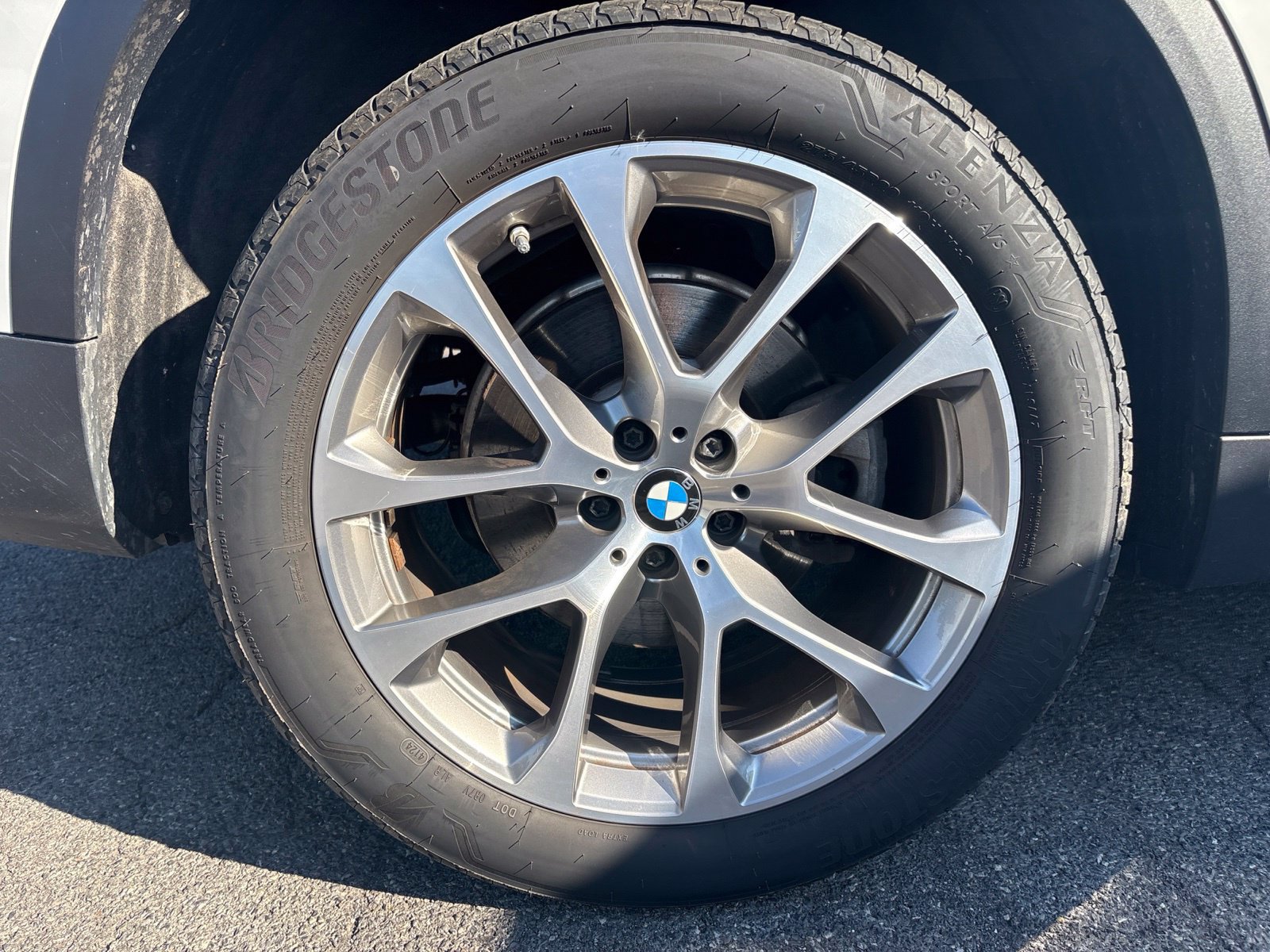 Used 2022 BMW X5 xDrive40i w/ Luxury Seating Package AWD/4WD image 21