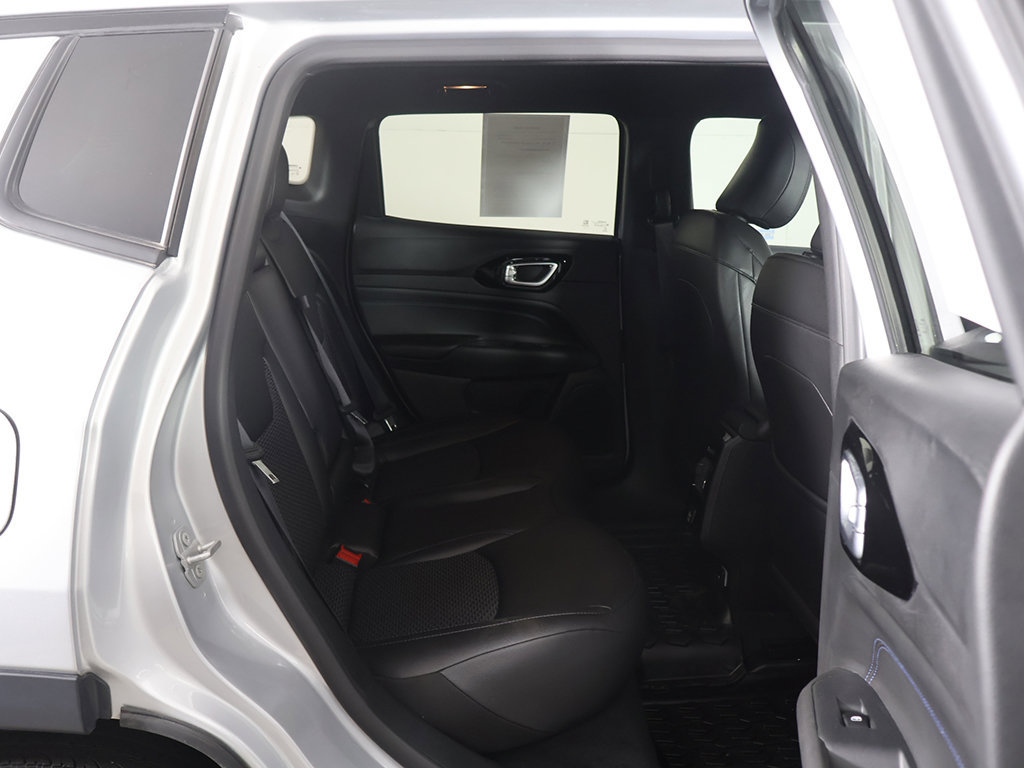 Used 2025 Jeep Compass Latitude w/ Altitude Special Edition AWD/4WD image 28