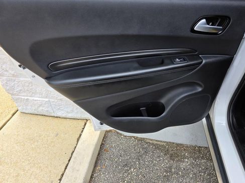 Used 2023 Dodge Durango SXT RWD image 31