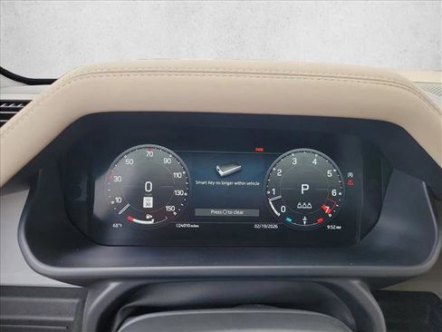 Used 2023 Land Rover Defender 90 S image 18