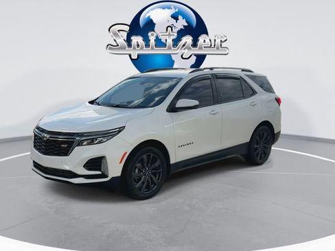 Certified 2022 Chevrolet Equinox RS w/ Infotainment Package image 5