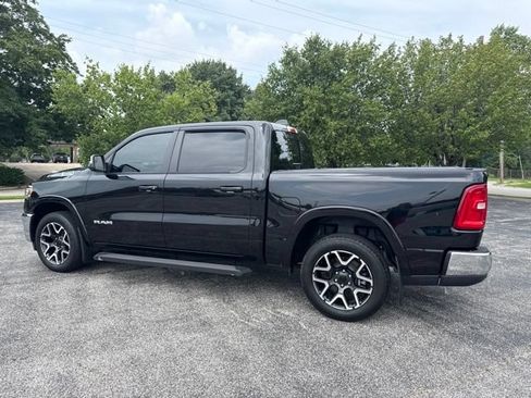 Used 2025 RAM 1500 Laramie AWD/4WD image 3