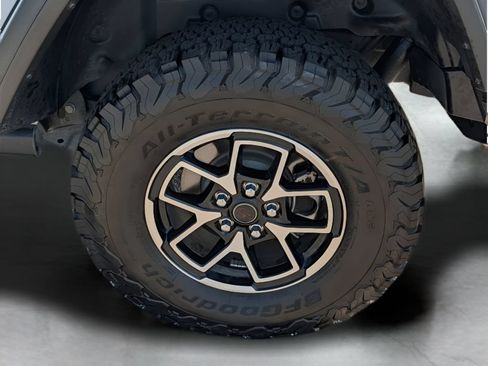 Used 2026 Jeep Wrangler Unlimited Rubicon w/ Safety Group AWD/4WD image 3