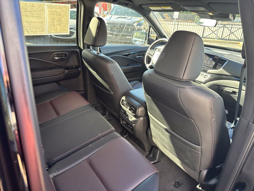 Used 2025 Honda Ridgeline Black Edition image 33