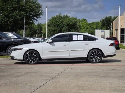 Used 2023 Honda Accord Touring image 4