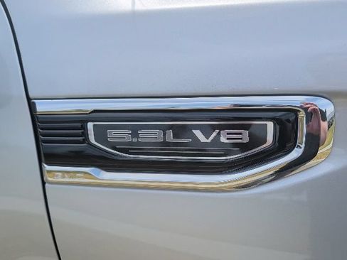 Used 2022 GMC Sierra 1500 SLT AWD/4WD image 9